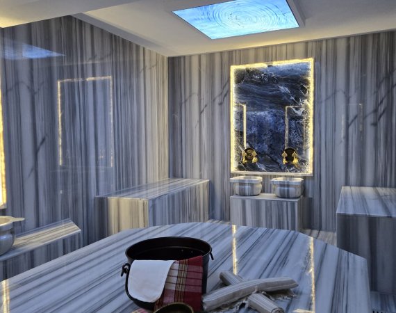 DELUXE SPA